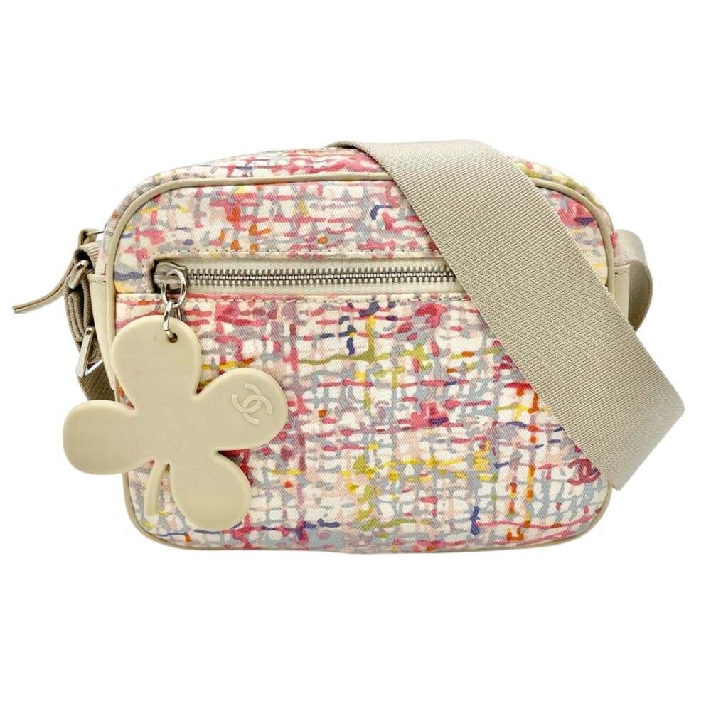 Chanel Vintage Clover Camera Bag #316380C14B